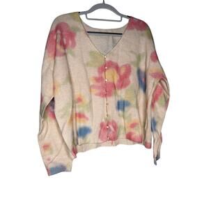 Gorgeous mohair watercolor floral pearl‎ button up cardigan sweater